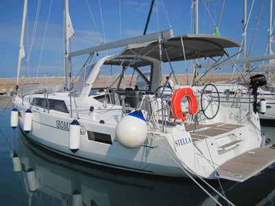 The Beneteau Oceanis 41.1 - Rent in Aeolian Islands is a Monohull ready for amazing mediterranean sailing vacations. Dreams Horizon Yachting is a pure Italian sailing charter specialist for crewed or bareboat yachting holidays